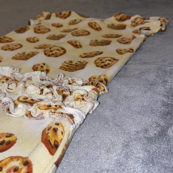 Posh Peanut Chip 12/18 Mnth Ruffle Butt Cap Sleeve Romper Milk and Cookies - Picture 10 of 13